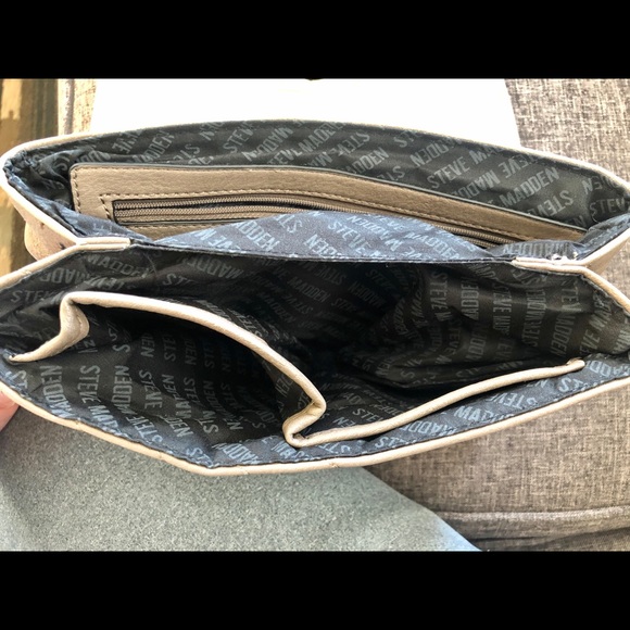 Steve Madden - Cross Body Handbag - Picture 7 of 8